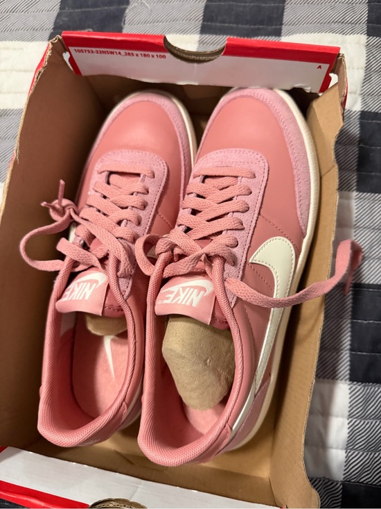 Nike Shoes - Nike Women's Pink Killshot
